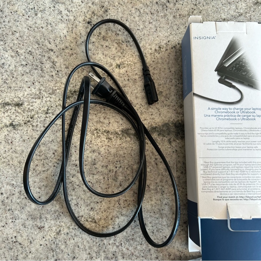 Insignia Universal Laptop Charger - Picture 5 of 6